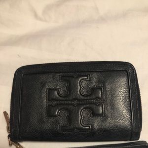 Tory Burch black leather wristlet